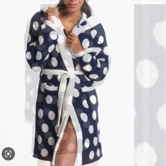 Barefoot Dreams Polka Dot Robe‎ - Picture 1 of 10